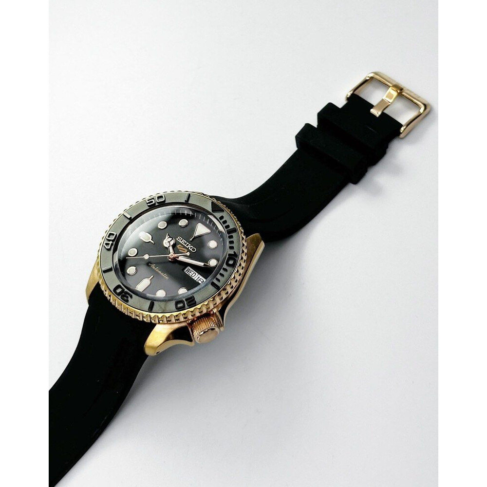Seiko 5 yachtmaster rose gold top